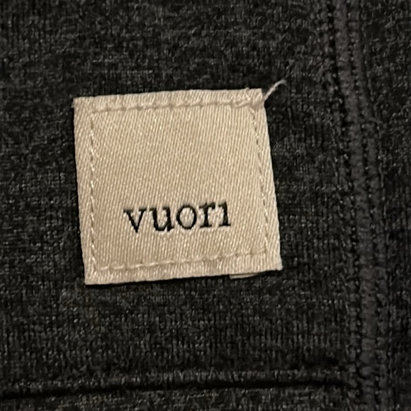 Vuori Lunar Pant Wide Leg Stretch Capris in Charcol heathered Grey Size Medium - Picture 6 of 8